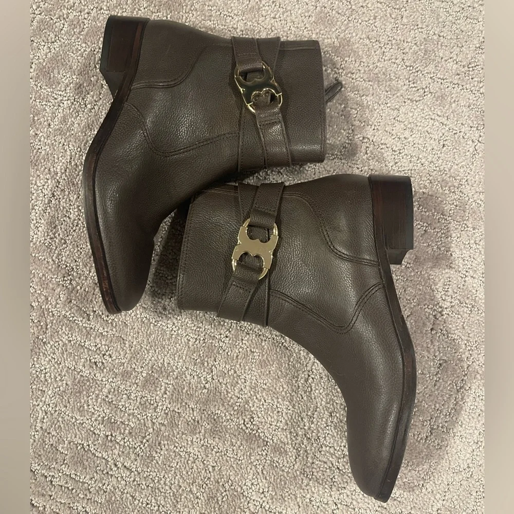 Tori Burch Gemini Link Chocolate Brown Leather Ankle Boots, 1.25” Heel, 6.5 M